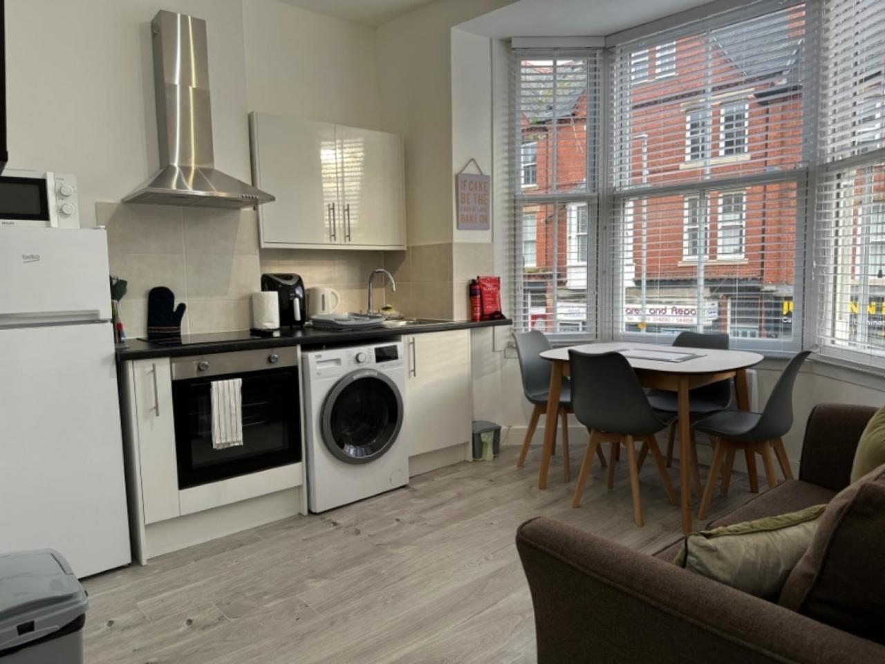 Studio Flat 2A Central كولوين باي المظهر الخارجي الصورة