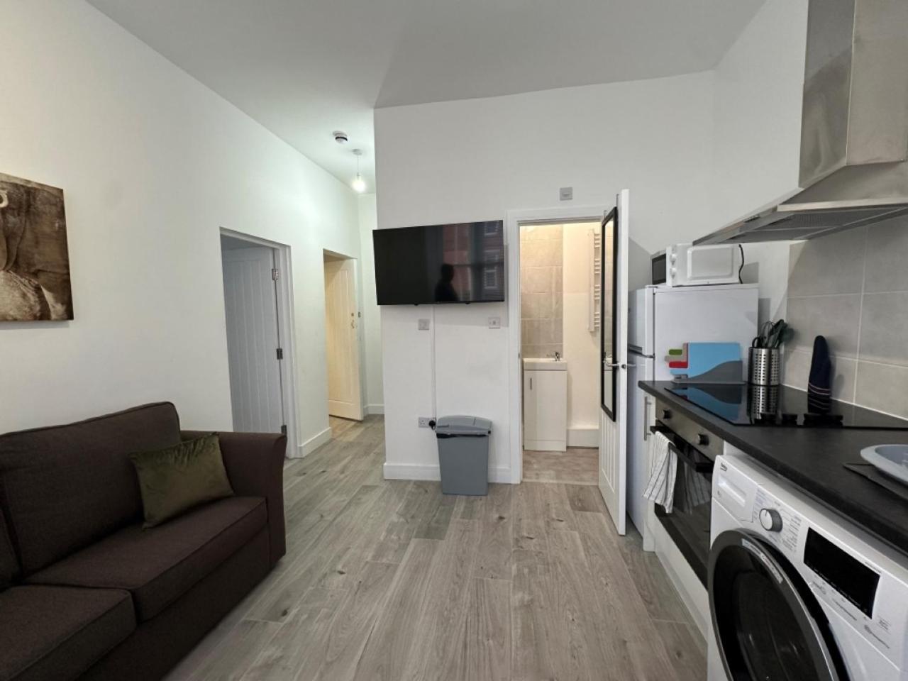 Studio Flat 2A Central كولوين باي المظهر الخارجي الصورة
